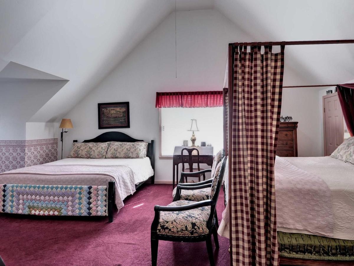Aldrich House Bed & Breakfast Вильямсбург Экстерьер фото