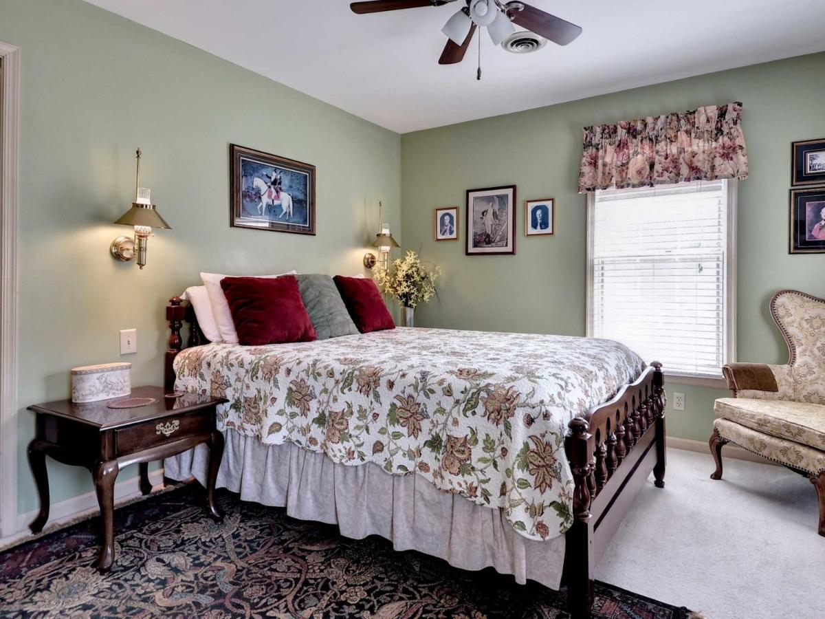 Aldrich House Bed & Breakfast Вильямсбург Экстерьер фото