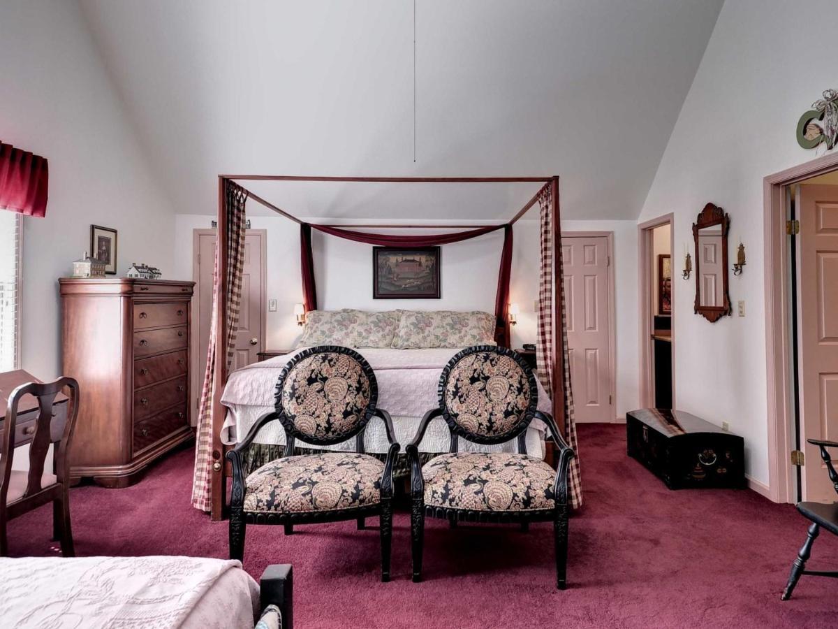 Aldrich House Bed & Breakfast Вильямсбург Экстерьер фото