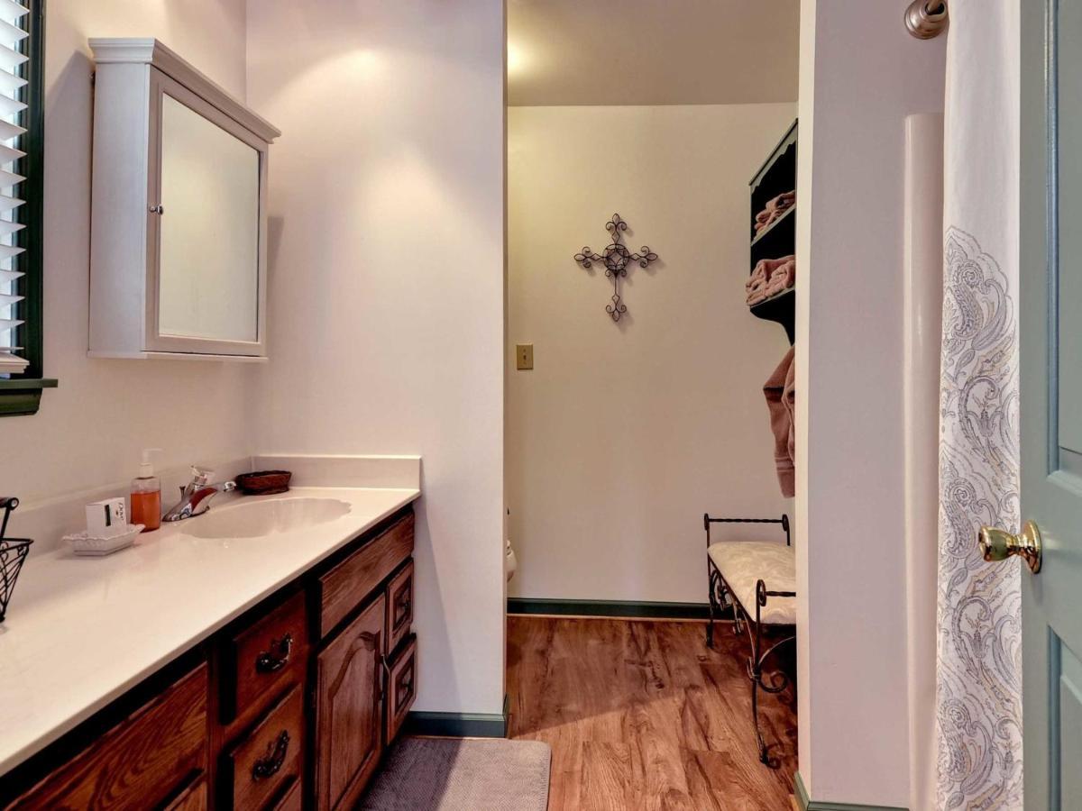 Aldrich House Bed & Breakfast Вильямсбург Экстерьер фото